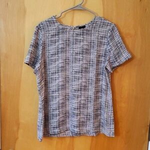 Black and white flowy shirt